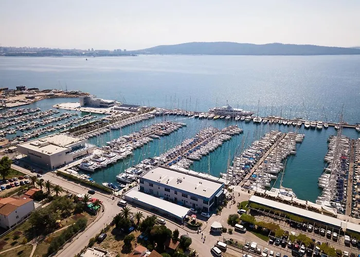Abbadessa * Kaštela