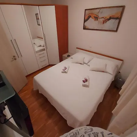 Abbadessa Apartment